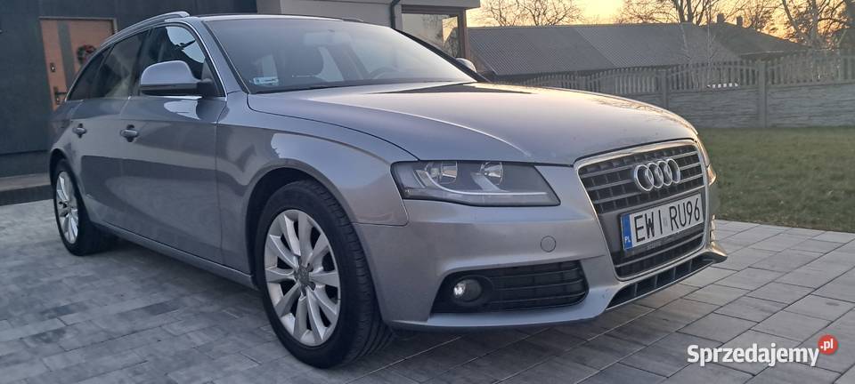 Audi A4 B8 20 TDI 140 super stan 322123km Sieradz