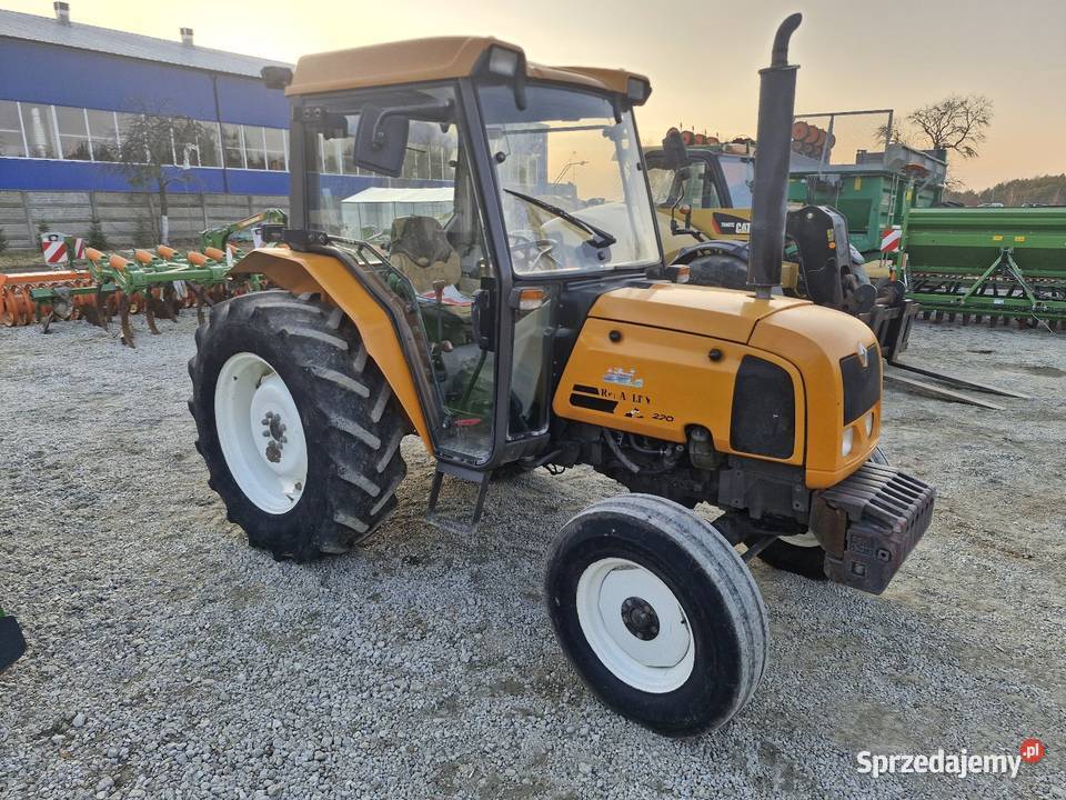 Ciągnik Renault Pales 220 Rolnictwo