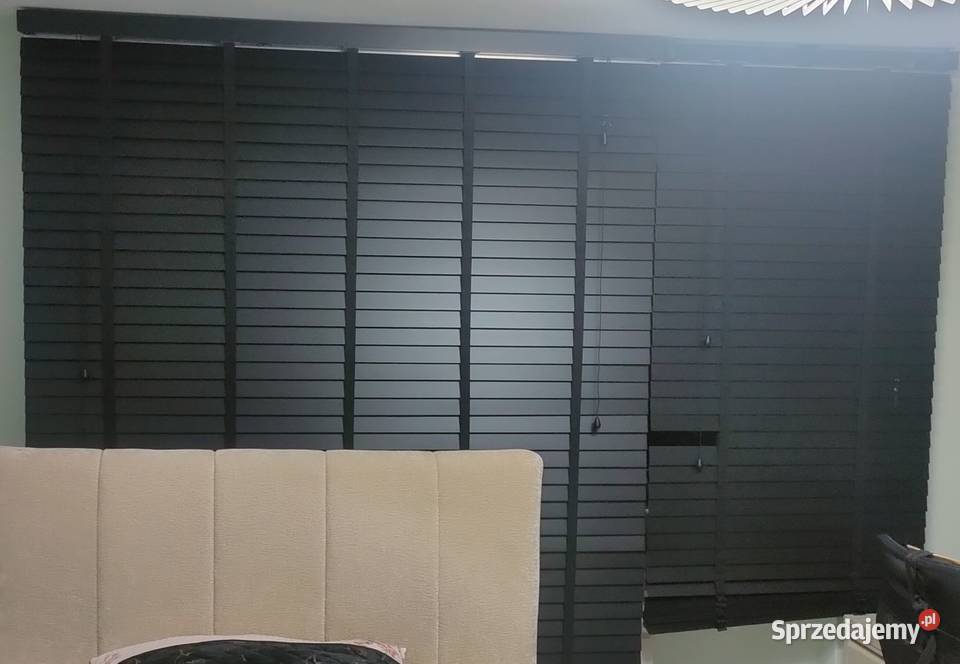 Żaluzja wewnętrzna 80 x 220 uszkodzona czarny sprzedam