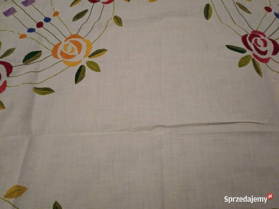 Ręcznie haftowana serweta