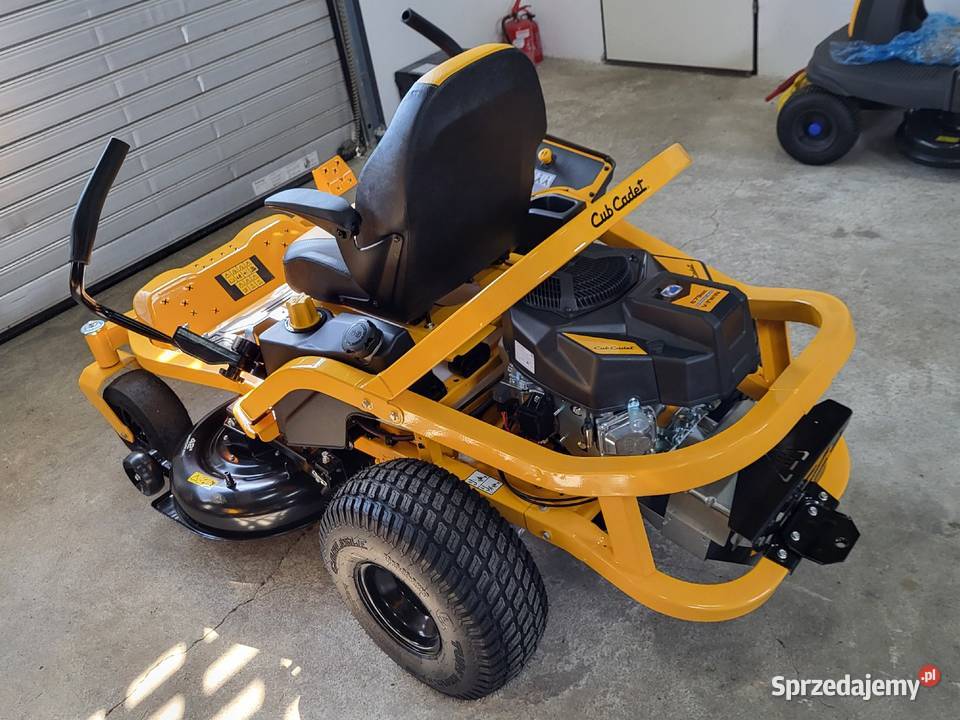 CUB CADET XZ5 L107 V2 Zero Turn 22 Traktorek Dymki
