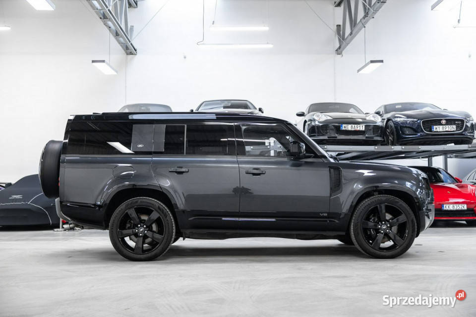 Land Rover Defender 130 50 V8 500 8osobowy światła LED