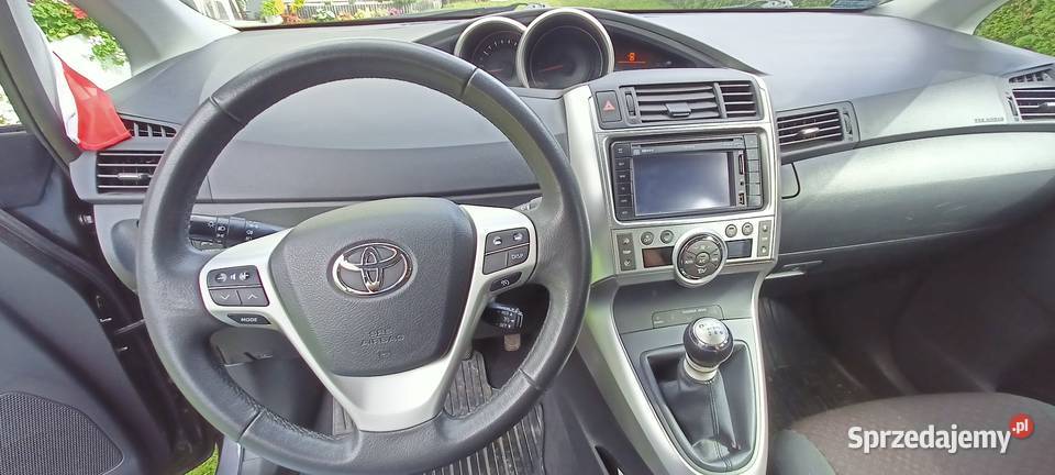 TOYOTA VERSO 18 BENZYNA NISKI Kobiernice