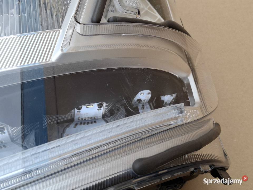 VOLVO FH5 FH 5 REFLEKTOR LEWY FULL LED LAMPA Bieleń