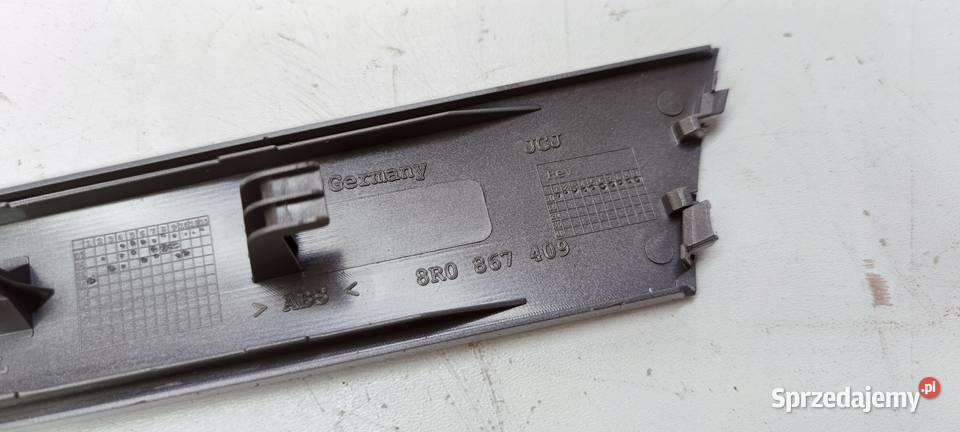 LISTWA DEKORY DRZWI LEWY AUDI Q5 8R0867409 Przystajń