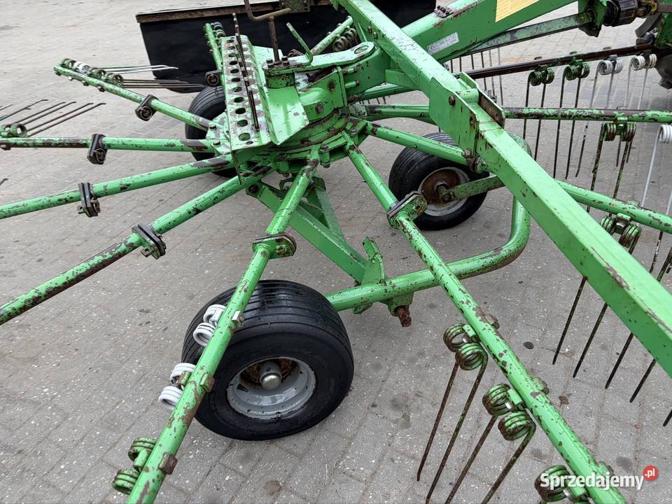 Zgrabiarka karuzelowa Stoll R 415 nie Krone Zgrabiarki i przetrząsacze Myszyniec