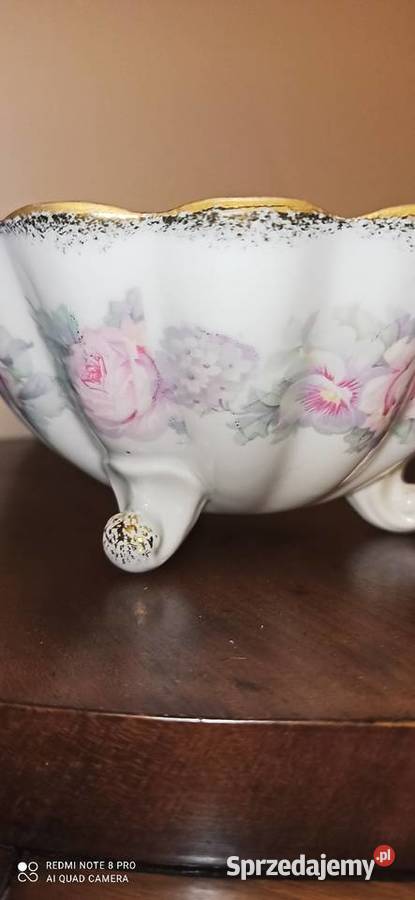 Patera falista krawędź kanelowana złocona
Biała Porcelana i szkło Gdańsk