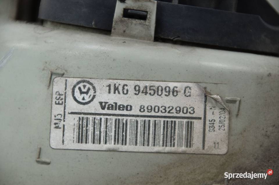 LAMPA PRAWA TYŁ VOLKSWAGEN GOLF V 1K6945096G Lipno sprzedam