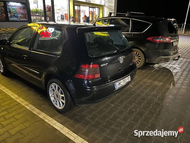 Volkswagen Golf 4 14 bg 2003 nieuszkodzony pomorskie Gościcino