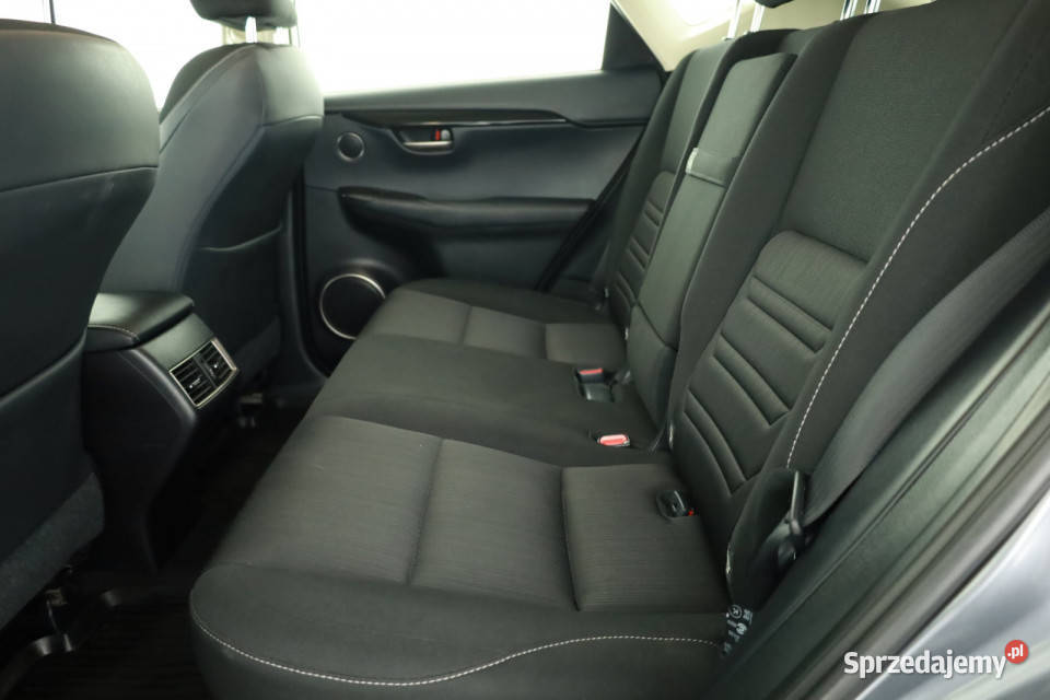 Lexus NX 200t 1998cm3 Piaseczno
