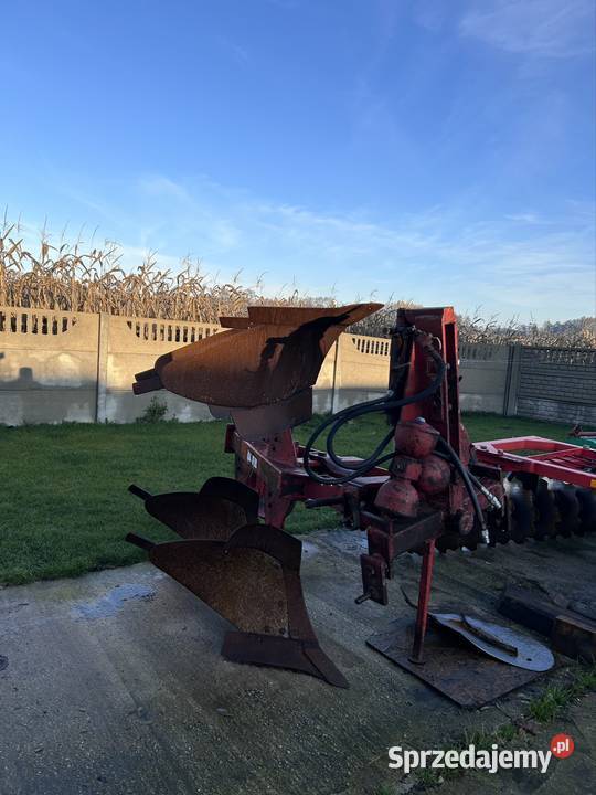 Ciągnik rolniczypług talerzówka