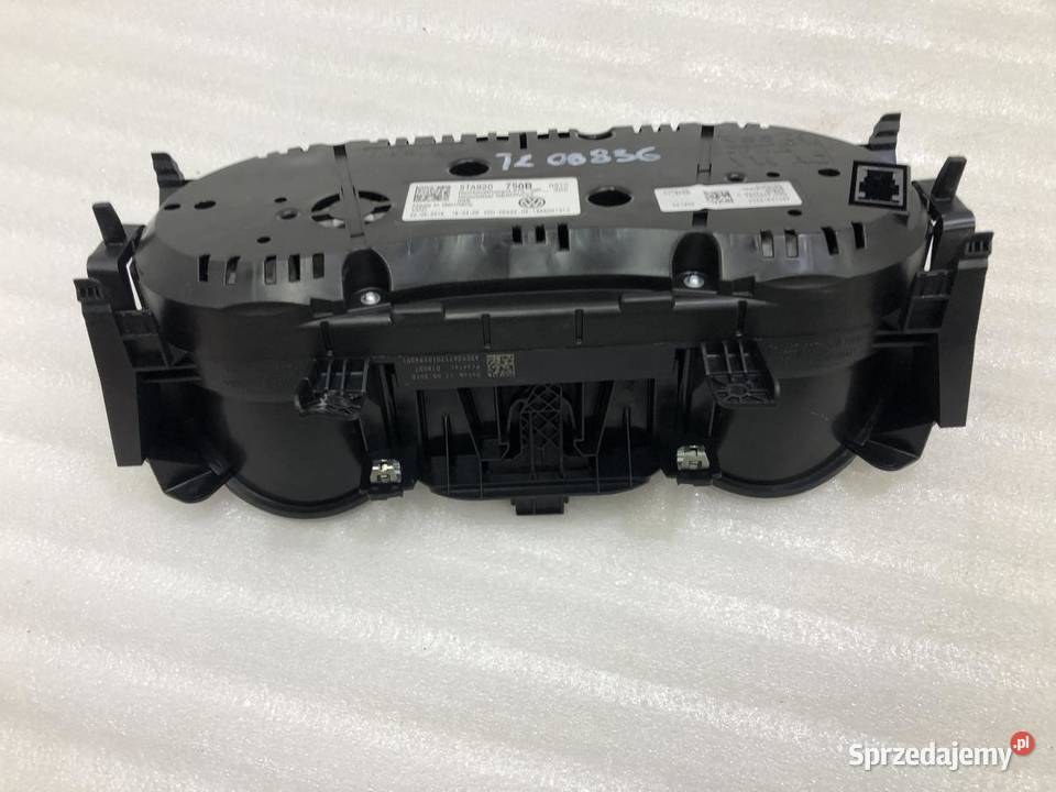 LICZNIK ZEGARY VW TOURAN III 5TA920750B