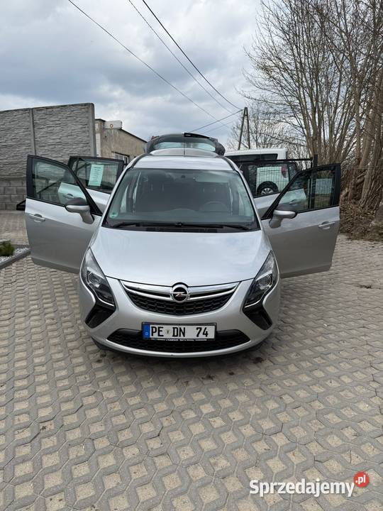 OPEL ZAFIRA C 14TURBO 140 z 2013r 7osobowa nieuszkodzony Bytów