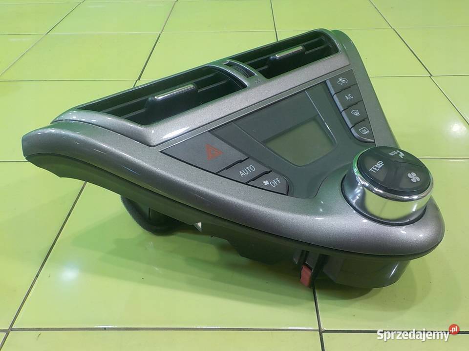 TOYOTA IQ 10 VVTI 09r HB 3D panel klimatyzacji osobowe Suków