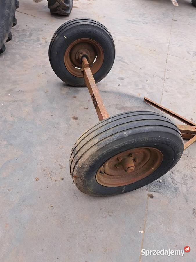 Oś z kołami 75R16