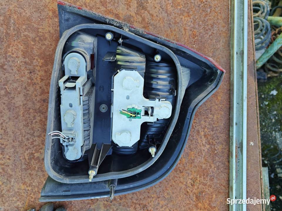 Lampa lewy tył volvo s80