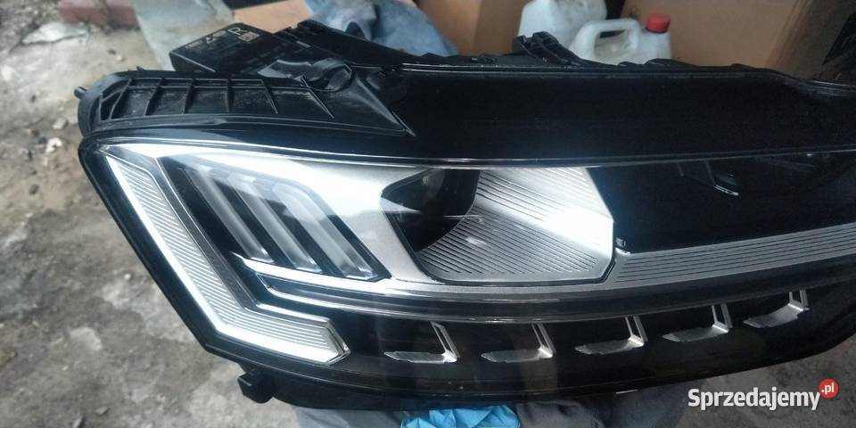 Audi Q8 lampa przód prawy Łódź