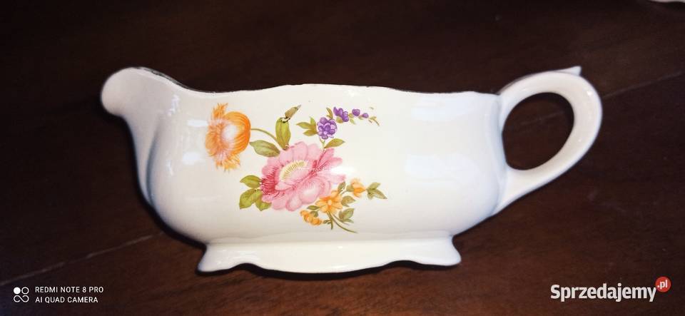 Sosjerka Arabia
Made in Finlland
W kolorze ecru Porcelana i szkło Gdańsk