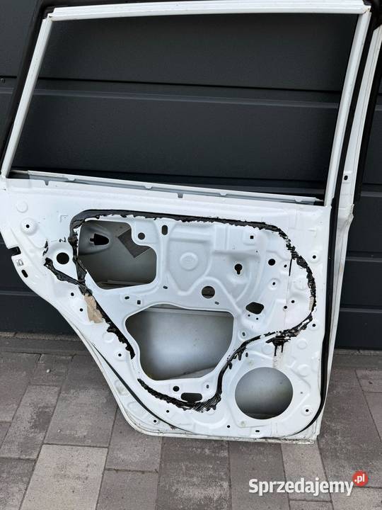 Drzwi lewy tył Auris 2 hatchback Będzin sprzedam