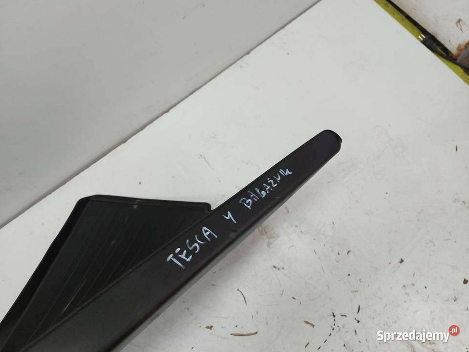 TESLA MODEL Y 2022r MATA WYKŁADZINA BAGAŹNIKA