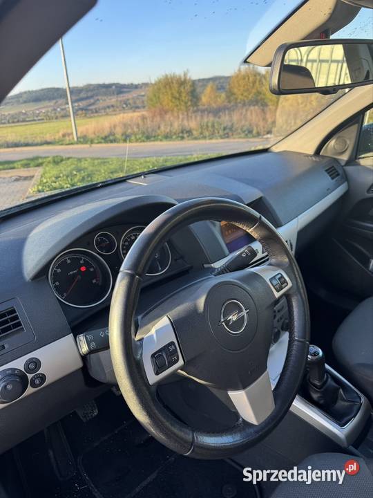 Opel astra h 2007 19 cdti Astra Kłodzko