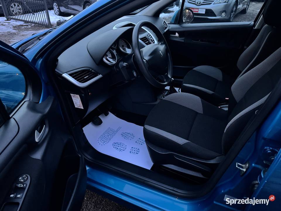 14 75 KLIMATYZACJA NOWE OPONY BEZWYPADKOWY KŚ benzyna Kraków sprzedam