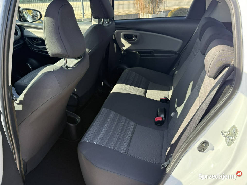 Toyota Yaris Gwarancjakamera cofaniaz Niemiec garażowany Motoryzacja Dąbrowa