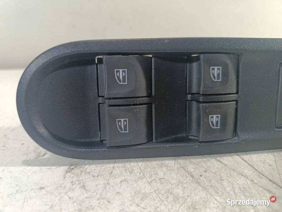 PANEL SZYB LEWY PRZÓD DACIA DUSTER II Osłony i zaślepki sprzedam