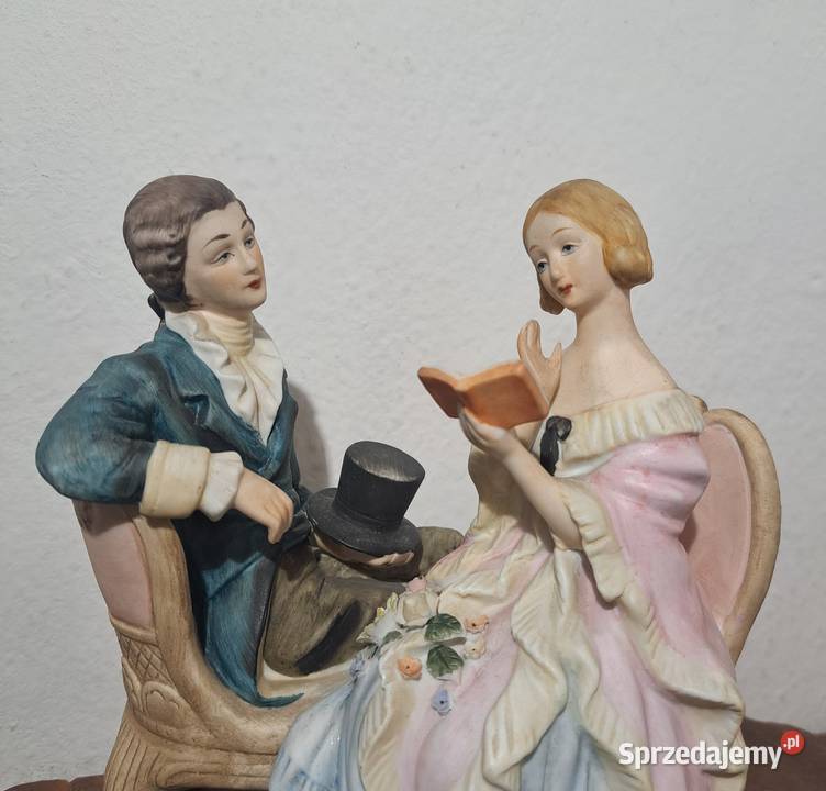 figurka porcelanowa dworskiej pary Pozostałe sprzedam