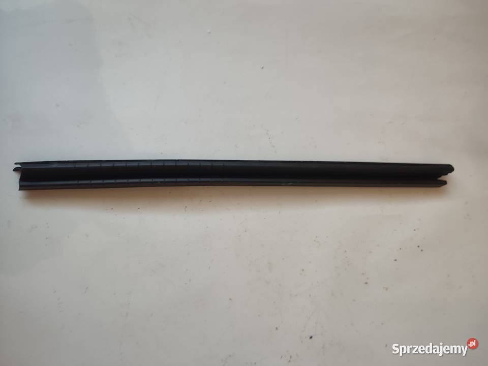 RENAULT CLIO IV HB USZCZELKA DRZWI PRAWY TYŁ osobowe Karoseria śląskie Skoczów