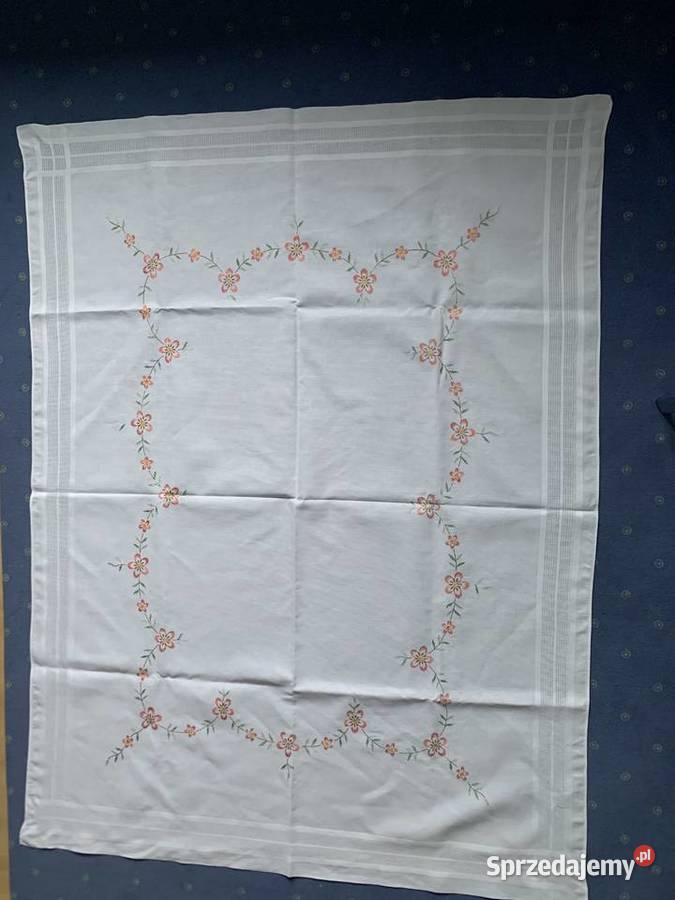 Wyszywany obrus 120X160 Katowice