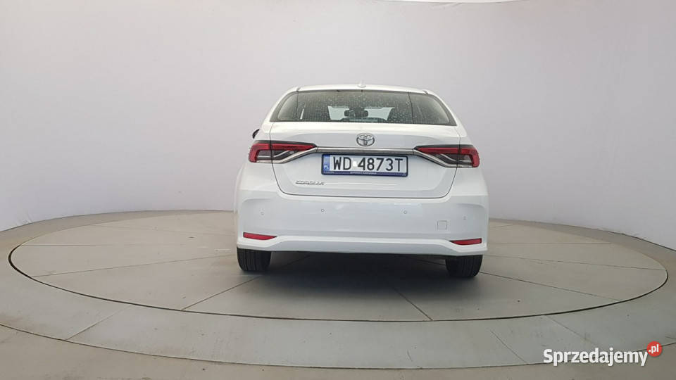Toyota Corolla 15 Active Z Polskiego Salonu serwisowany w ASO sprzedam