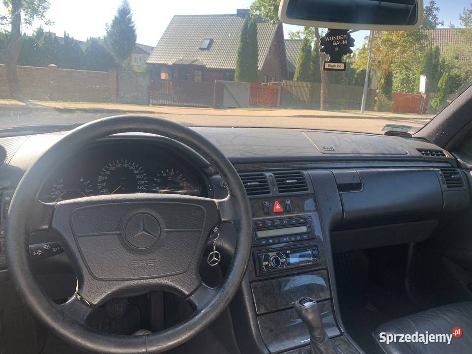 Mercedes E klasa w210 20k 98r Klasa E