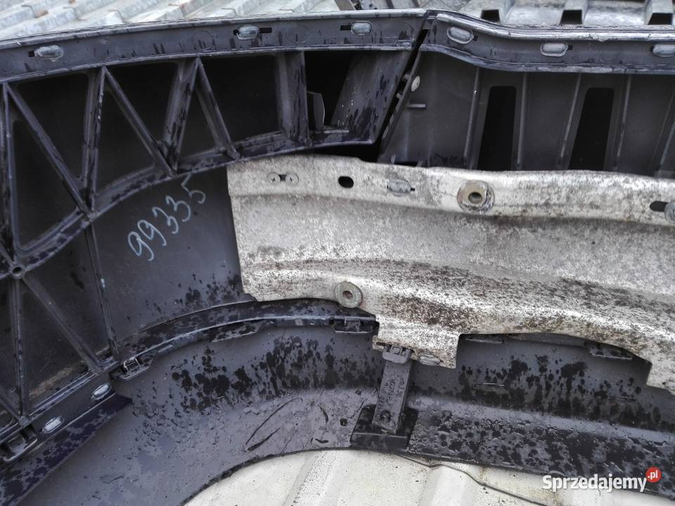 Audi A4 sedan zderzak tylny belka ślizgi Karoseria