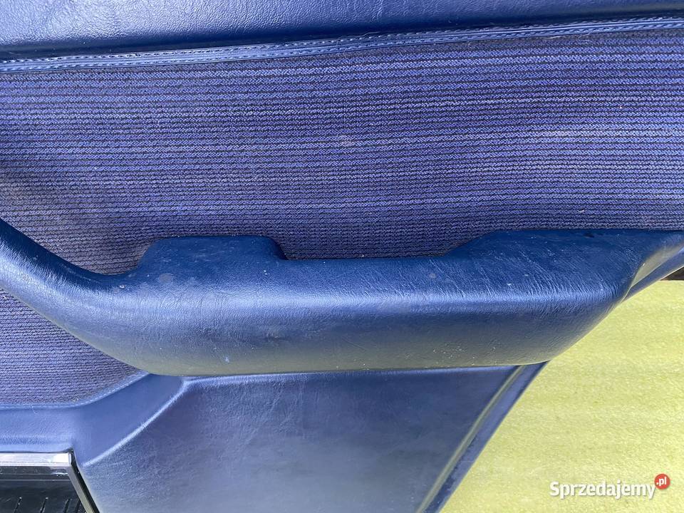 MercedesBenz E W124 Boczek drzwi prawy tył Łagiewniki