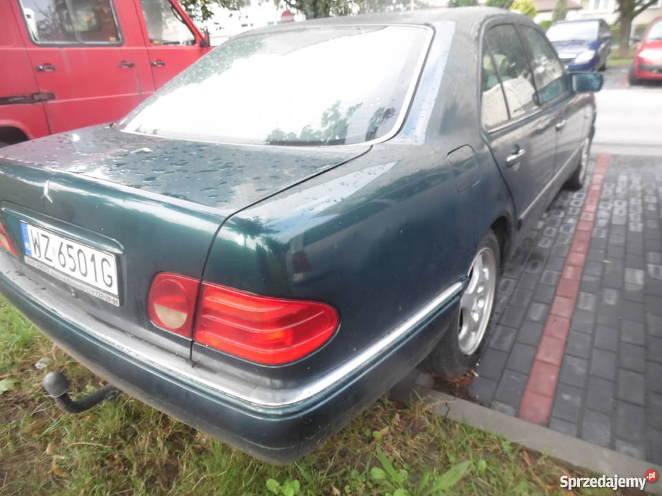 Mercedes e220 1996 centralny zamek Warszawa sprzedam