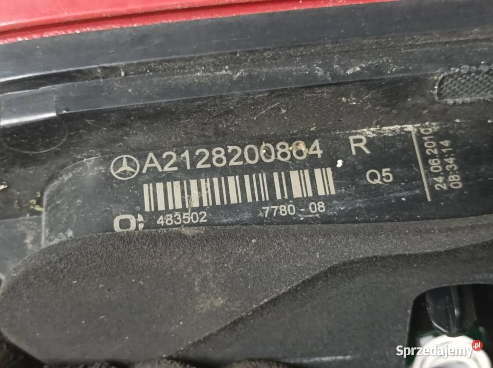 LAMPA PRAWA TYLNA KLAPA MERCEDES W212 2128200864 Gdańsk