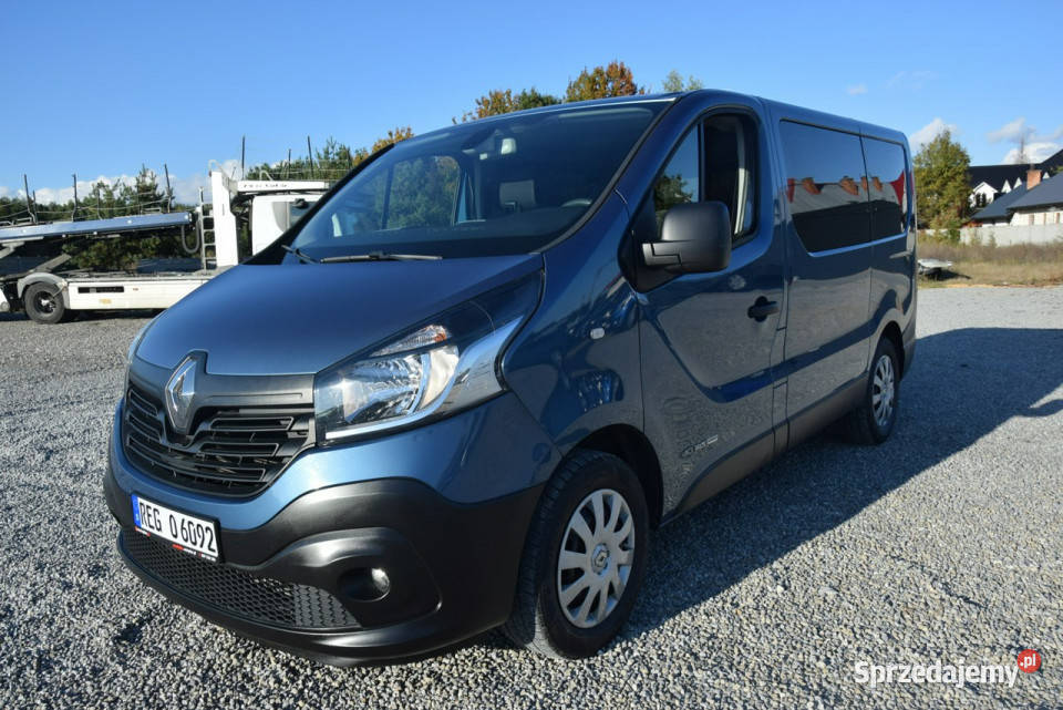 Renault Trafic 16D 2017r 9 Osobowy Navi Kamera Majdan Sieniawski