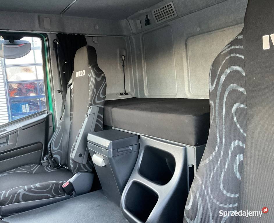 4 osiowa wywrotka 8x4 Iveco
