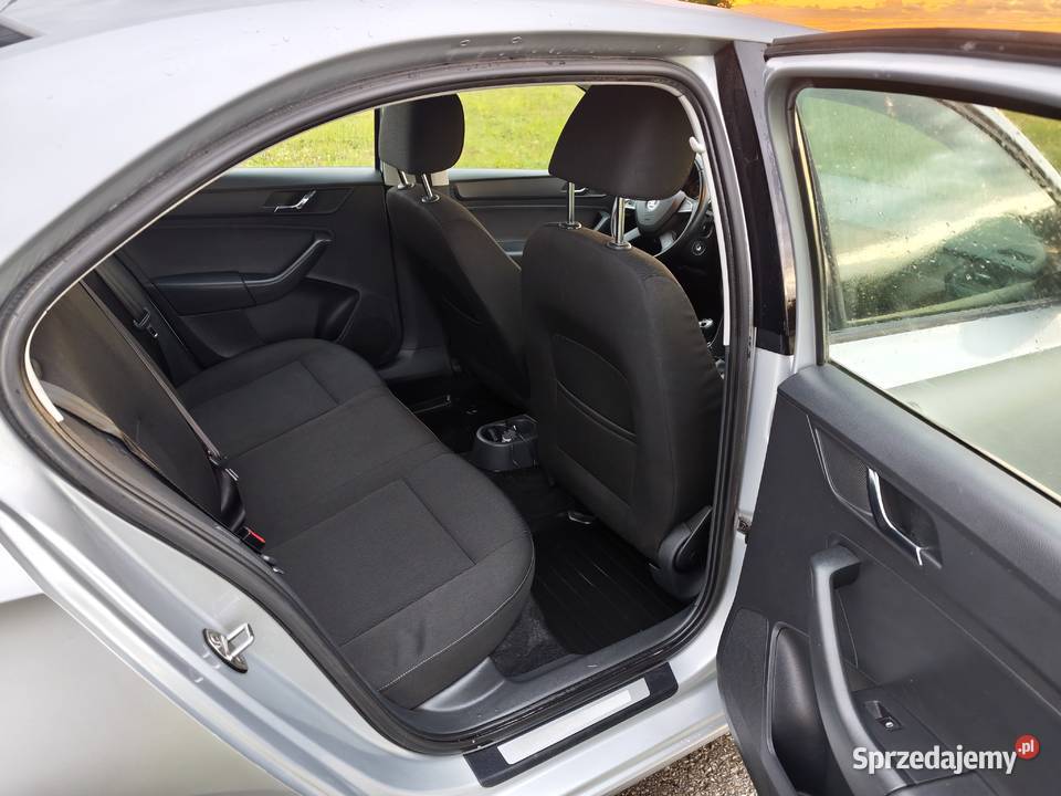 Skoda Rapid 12 86 180 kima Serwis manualna Rapid Rzeszów sprzedam