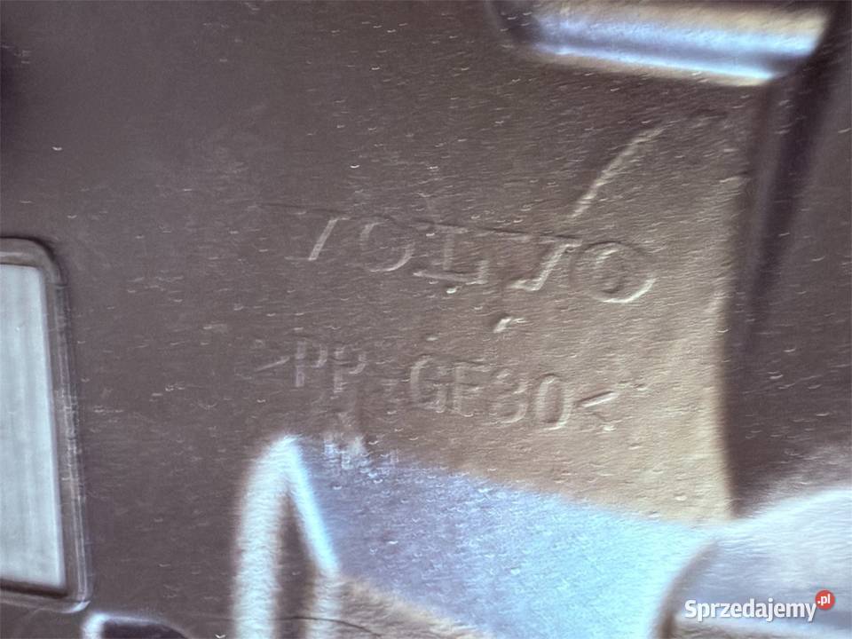 Volvo XC60 II LIFT Oryginalna Prawa Lampa Przód Łódź sprzedam