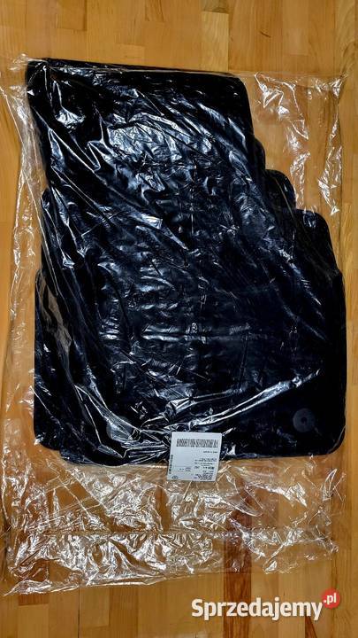 Nowe dywaniki welurowe OEM 3G1 863 011 C VW Dywaniki Czeladź