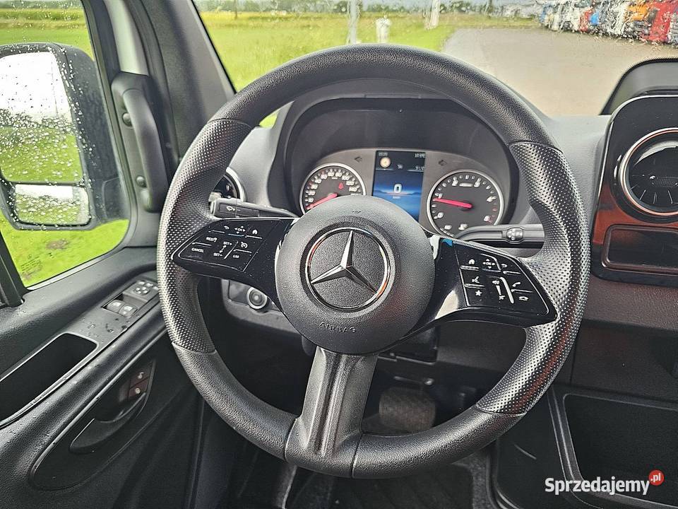 MercedesBenz SPRINTER 317 L2H2 LED Mbux10 Samochody dostawcze