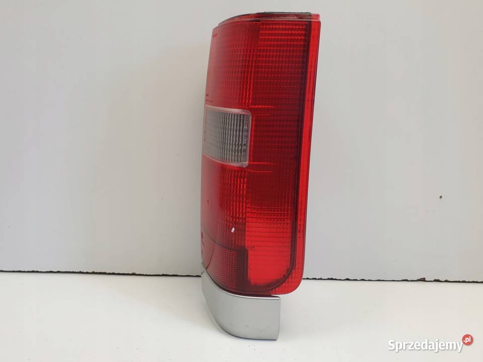 LAMPA Volvo 850 KOMBI TYLNA PRAWA prawy tył Chełm