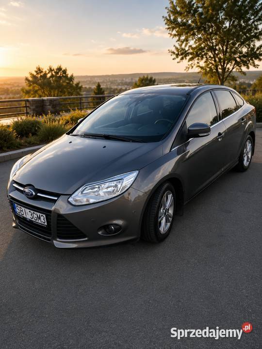 Ford focus oryginał polski salon Chechło