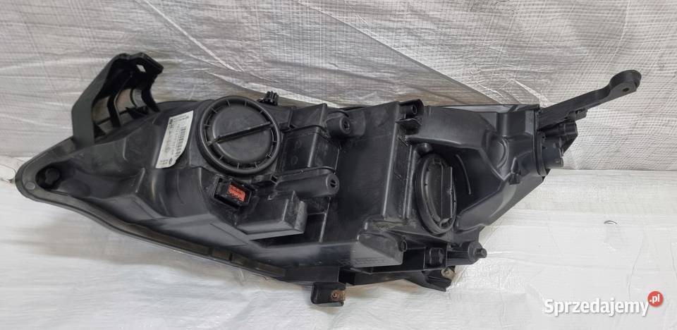 OPEL ASTRA J IV LIFT REFLEKTOR LAMPA PRZÓD PRAWY Lampy przednie