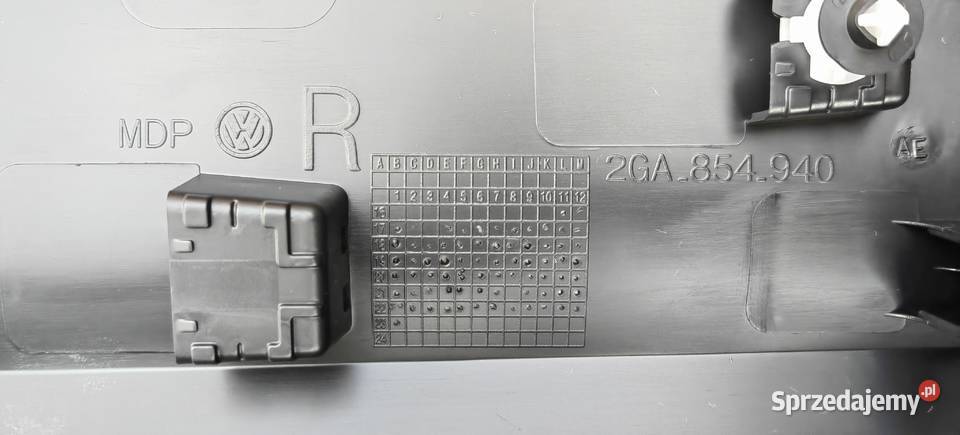 2GA854940 AE 9B9 VW TRoc prawy przód nakładka Rożnów sprzedam