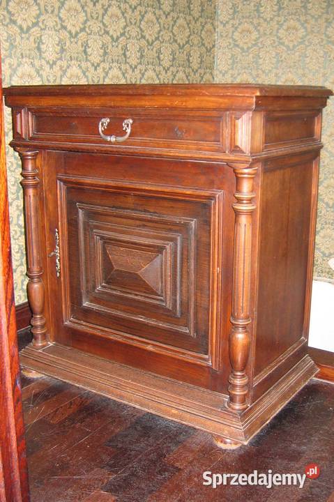 mała komoda neorenesansowa dębowa renowacjiacji pomorskie Gdańsk sprzedam