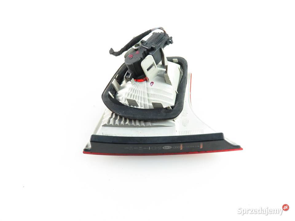 LAMPA PRAWA TYLNA KLAPA AUDI A4 B7 8E5945094A sprzedam