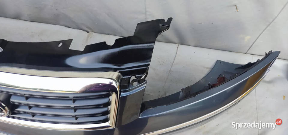 AUDI A8 D3 ZDERZAK PRZEDNI GRILL ATRAPA HALOGENY Radom